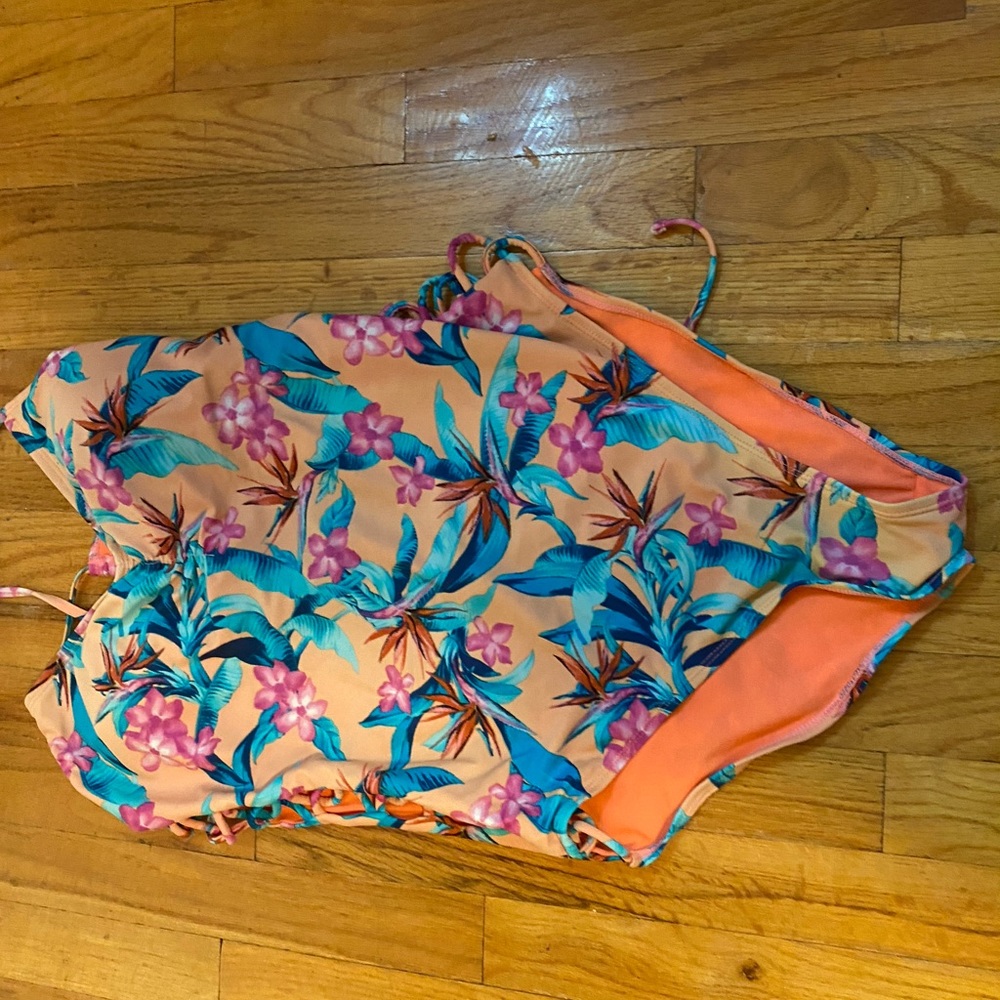 Bathing suit